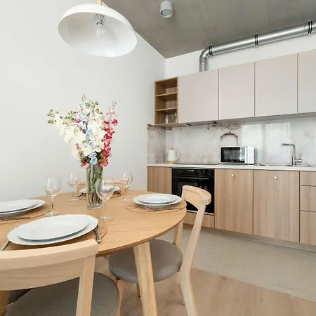 Ksiecia Witolda 60 Stylowy W Klimatycznym Budynku By Renters * Vratislav