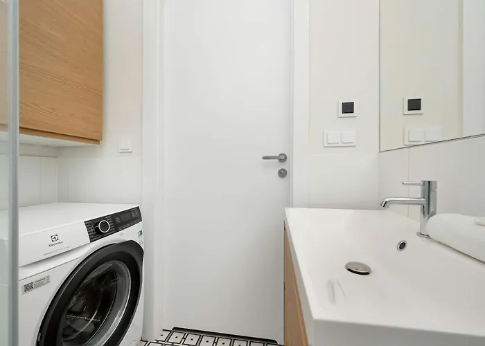 Appartement Ksiecia Witolda 60 Stylowy W Klimatycznym Budynku By Renters Wrocław